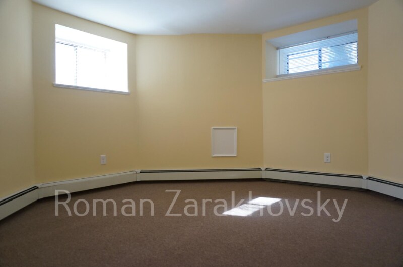 Building Photo - 74 Gardner St