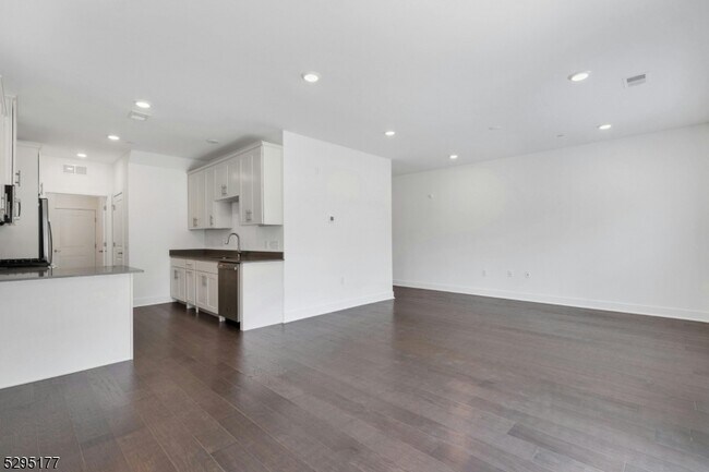 Building Photo - 19 Veterans Wy