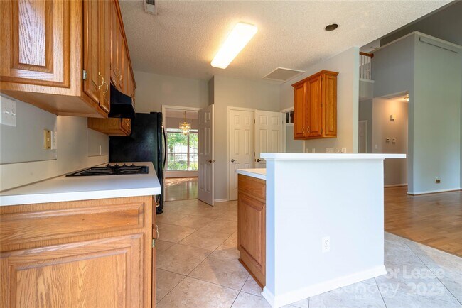 Building Photo - 6138 Garamond Ct