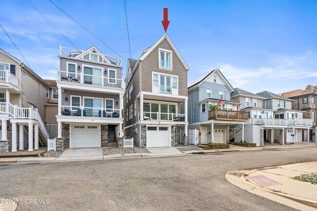 Primary Photo - 28 Beach St