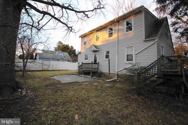 Building Photo - 2448 Pershing Ave