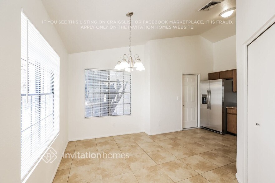 Building Photo - 8917 W Indianola Ave