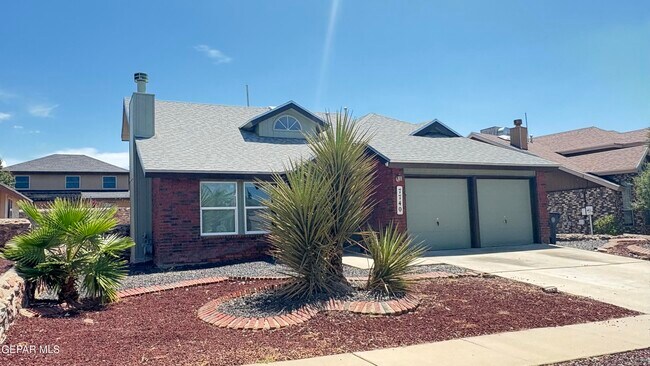 Primary Photo - 7740 Luz De Camino Way