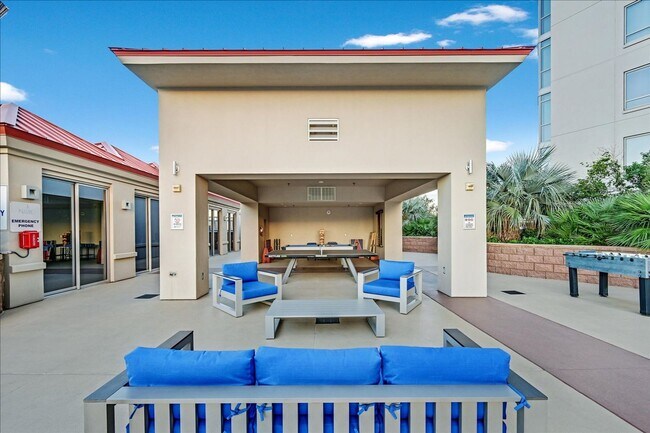 Building Photo - Dual Masters & Incredible Strip Views, 37th Floor or Allure