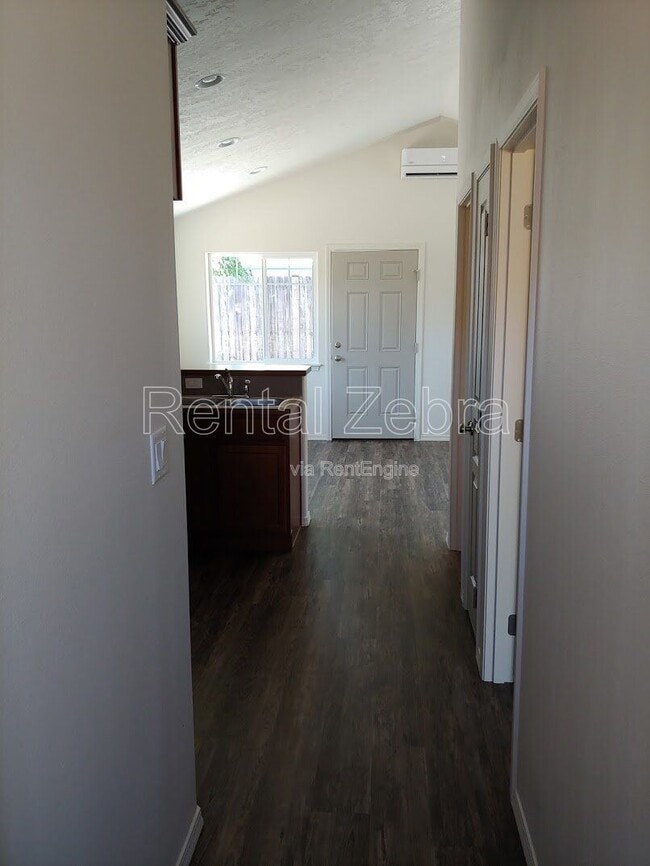 Building Photo - 1424 NW 9th St