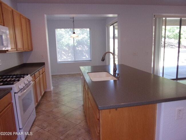 Building Photo - 7239 Barefoot Ln