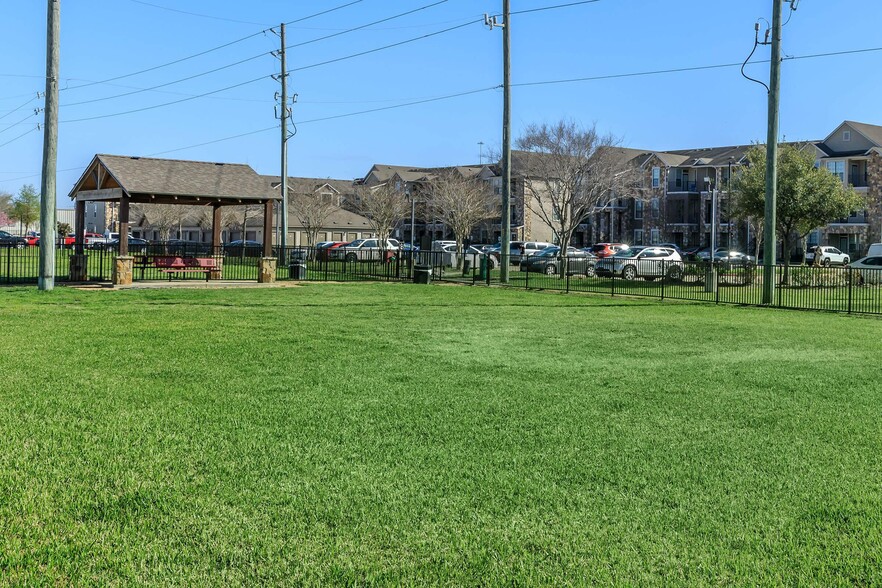 Building Photo - 222 Mason Creek Dr