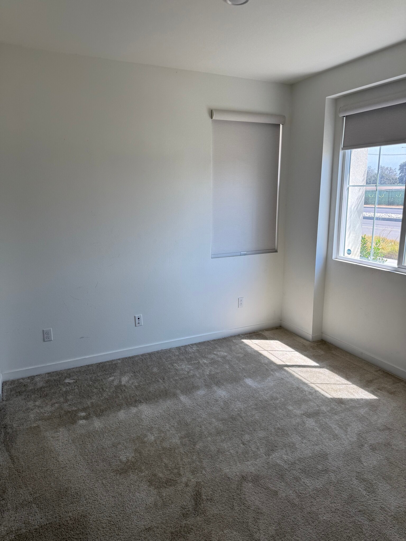 Family room - 26149 Park Ave