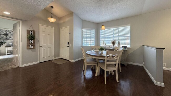 Building Photo - 1562 Campus Ave