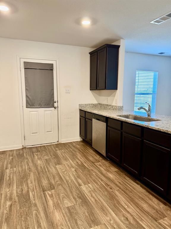 Building Photo - 509 Riverdale Dr