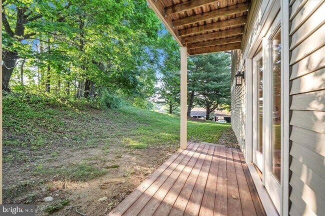 Building Photo - 10264 Redtail Ct