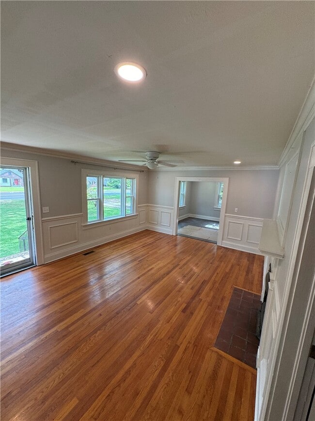 Building Photo - 212 Whitehall Rd