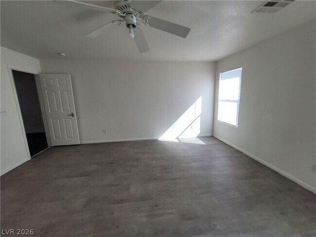 Building Photo - 10799 Flame Vine Ct