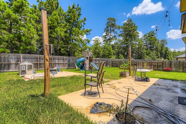 Building Photo - 1352 Winding Willow Dr