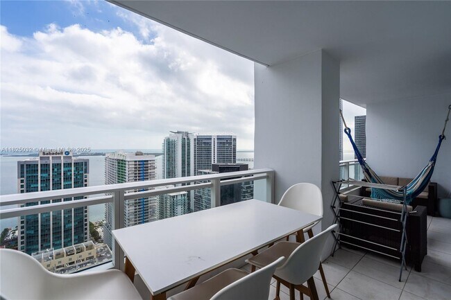 Building Photo - 1080 Brickell Ave