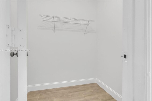 Building Photo - 2501 Riverside Dr