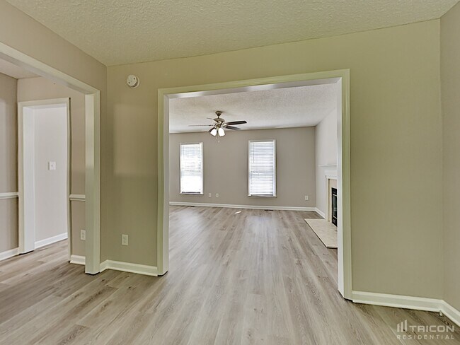 Building Photo - 5005 Baffin Ct