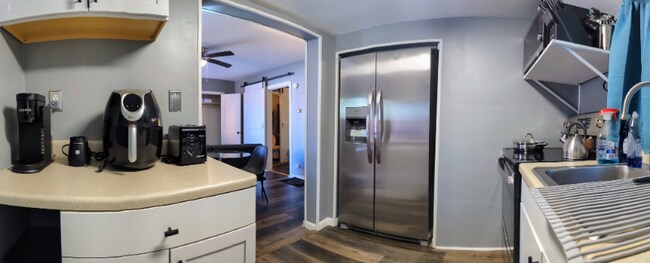 Building Photo - 146 2nd St