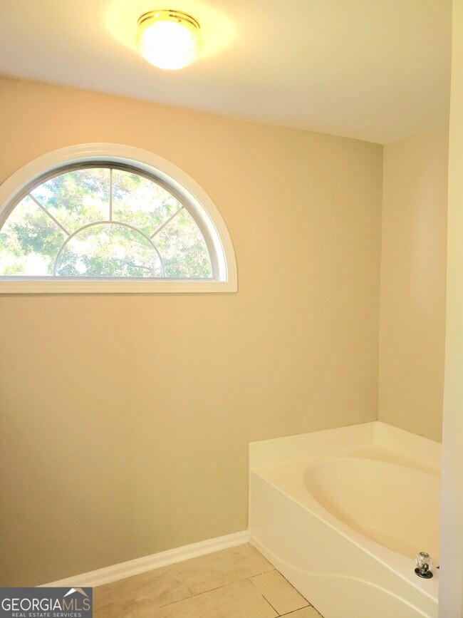 Building Photo - 4268 Northridge Trail