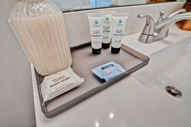 Building Photo - Legacy Executive Retreat | Modern 2BR Townhome for Professionals & Extended Stays