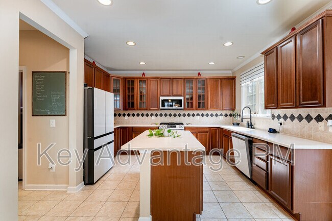 Building Photo - 4203 Talon Dr
