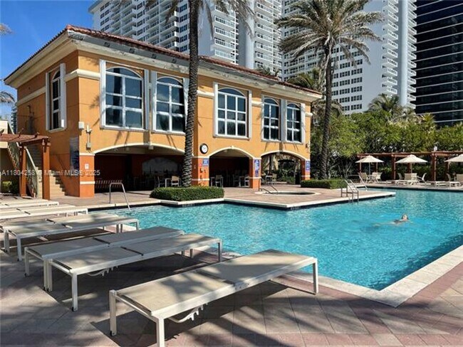 Building Photo - 2080 S Ocean Dr