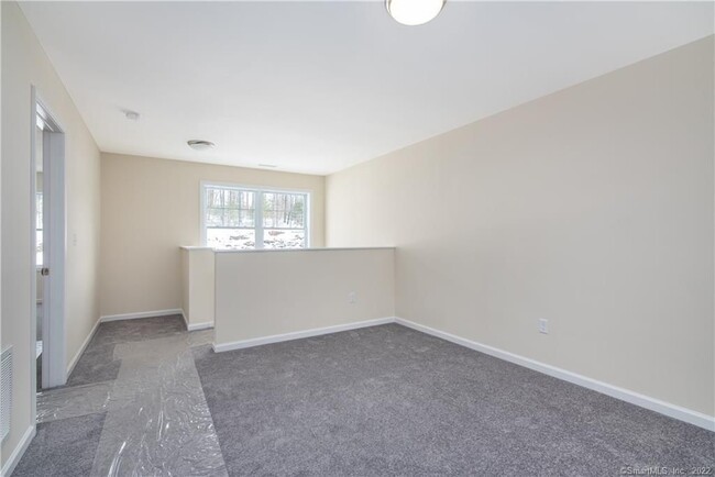 Building Photo - 28 Woodside Dr