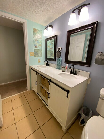 Building Photo - 4462 Little River Inn Ln