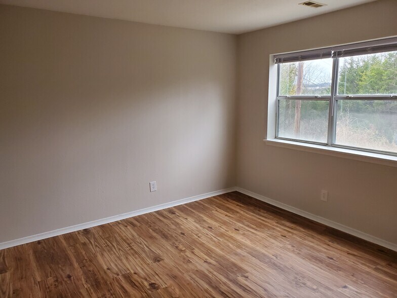 Building Photo - 428 Kays Ln