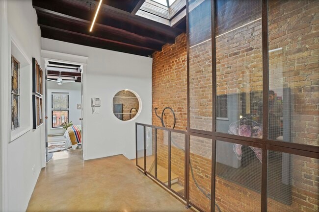 Building Photo - 389 12th St