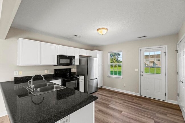 Building Photo - 307 Burley Dr