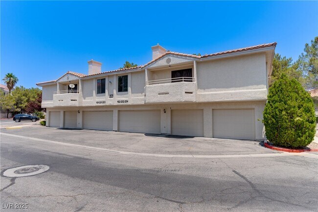 Primary Photo - 2629 S Durango Dr