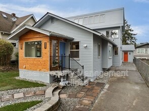 Building Photo - 742 N 90th St
