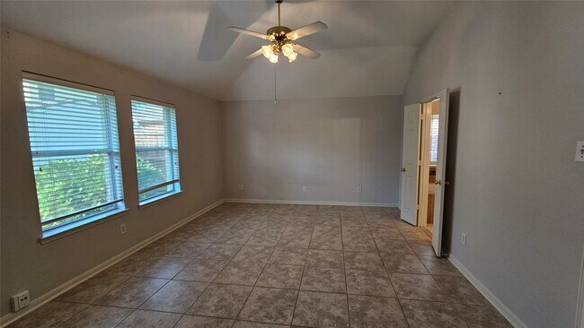 Building Photo - 2314 Hannover Way