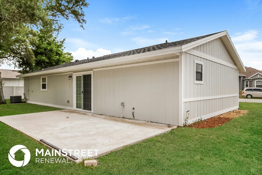 Building Photo - 3210 Shingler Terrace