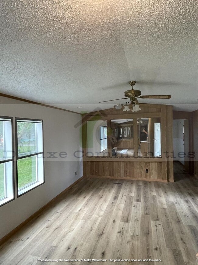 Building Photo - 2 Bedroom 2 Bath Manufactured Home