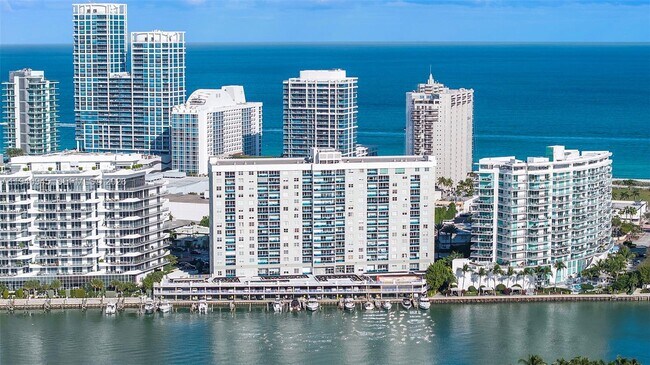 Building Photo - 6770 Indian Creek Dr