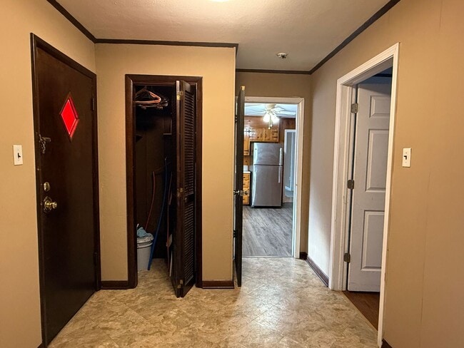 Building Photo - 3bed / 2 bath house near Race Track!