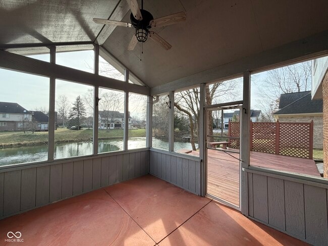 Building Photo - 1351 Woodpond N Roundabout