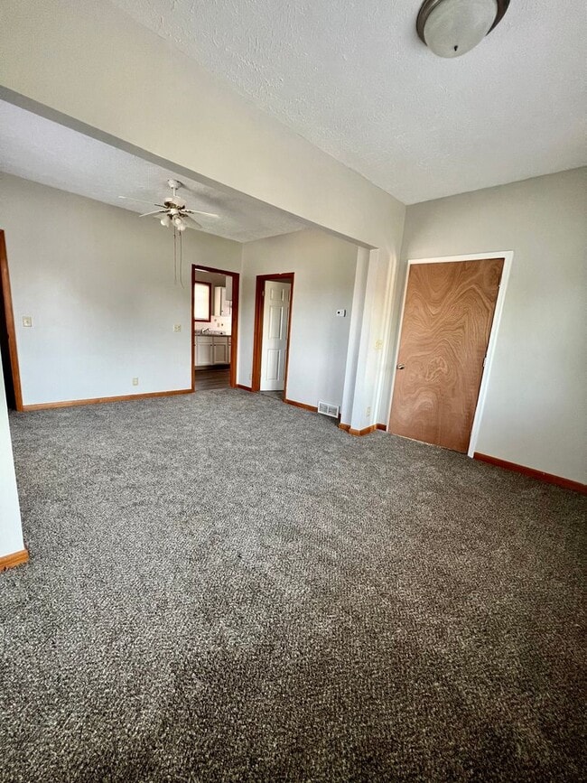 Building Photo - Newly Updated 3-bed 1.5-bath House in South Omaha, close to 13th St and downtown