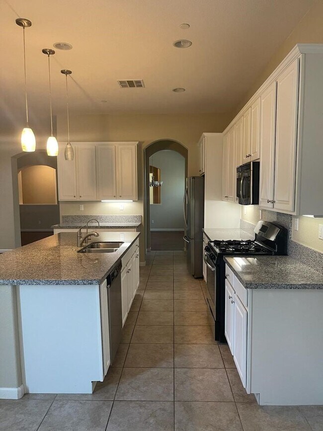 Building Photo - 15514 St Clement Way