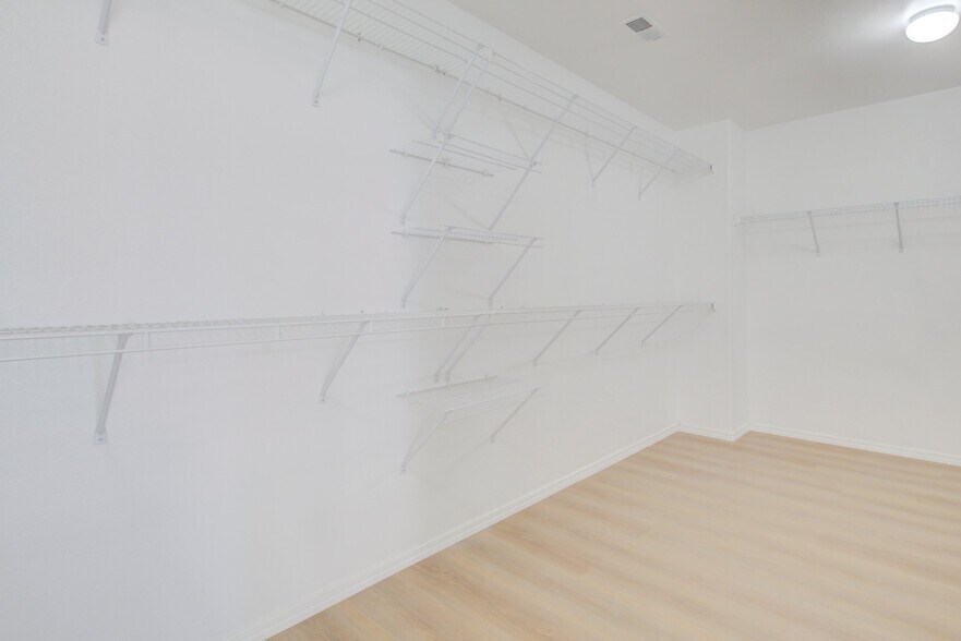 Building Photo - 1153 W 400 S