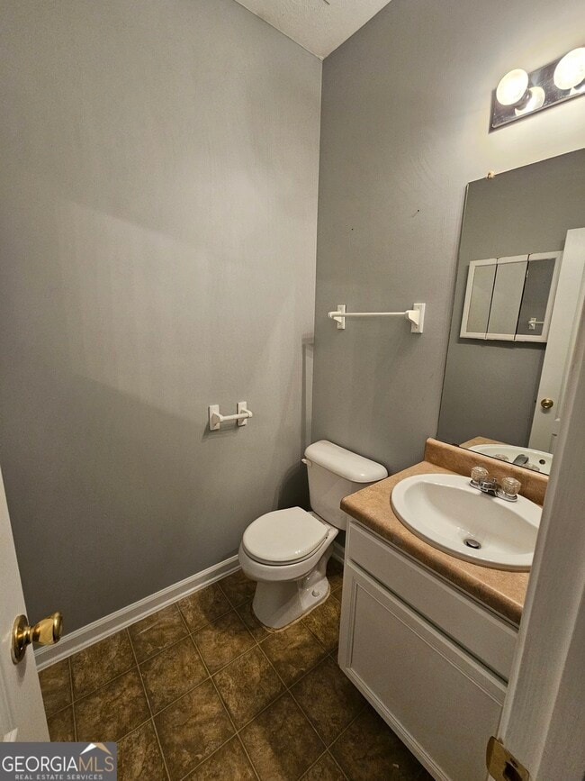 Building Photo - 1243 Blairs Pointe Dr SW
