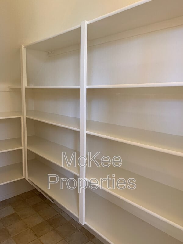 Building Photo - 7731 Hazard Center Dr