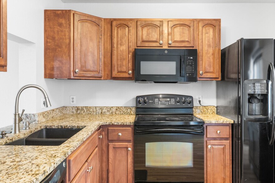 Building Photo - 3050 West 32nd Avenue