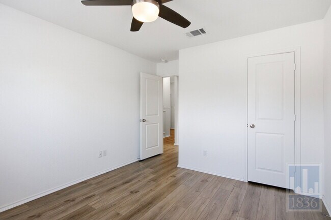 Building Photo - 5913 Toscana Trace