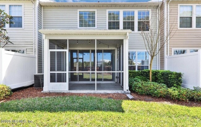 Building Photo - 11225 Castlemain Cir E