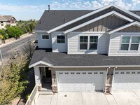 Building Photo - 1303 E Weyburn Ln