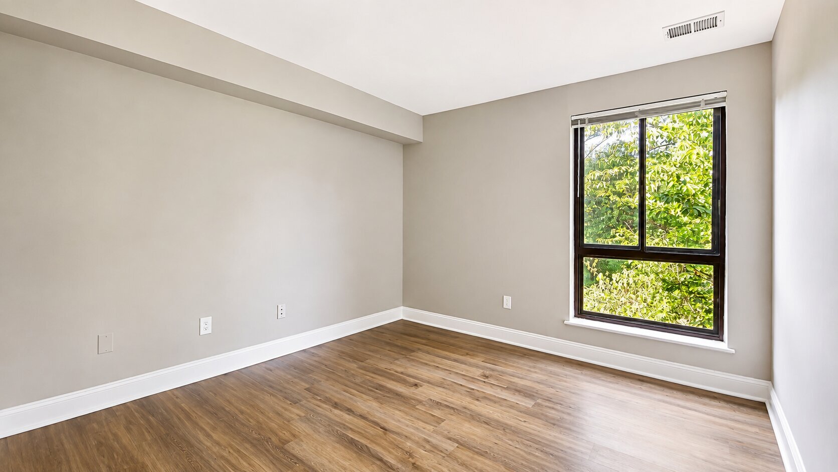 Building Photo - 11252 Chestnut Grove Sq