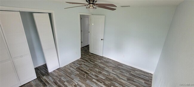 Building Photo - 234 W Valerian Pl